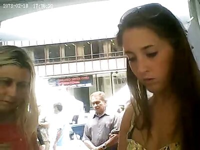 Escalando muito sexo para uma adolescente morena pálida filme sexo as brasileirinhas
